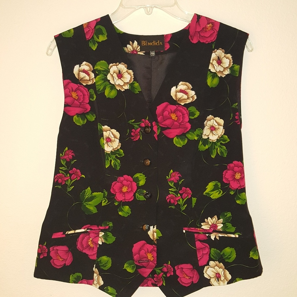 Women vest, size M, S86